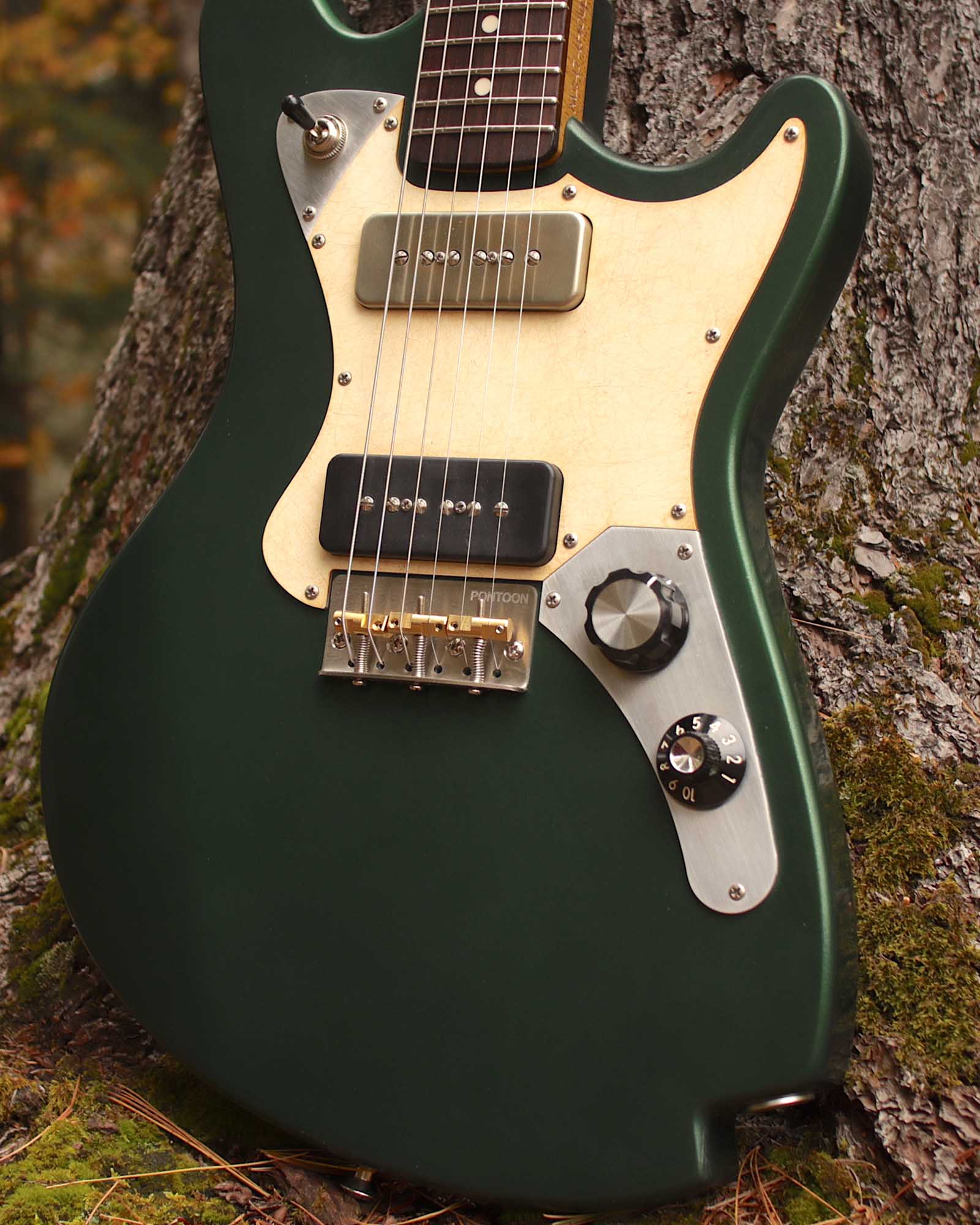 King Mountain Green Lewis Guitar
